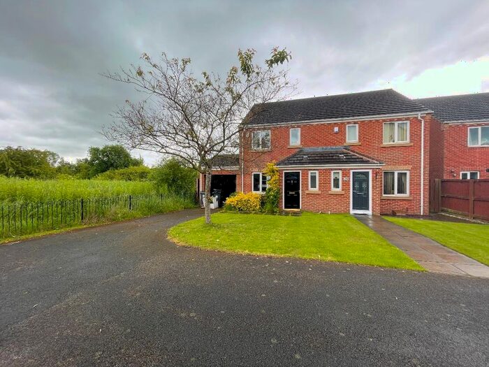 3 Bedroom Semi-Detached House To Rent In Ridgewood Close, Darlington, DL1