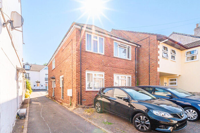 2 Bedroom Maisonette To Rent In St Peters Street, South Croydon, CR2