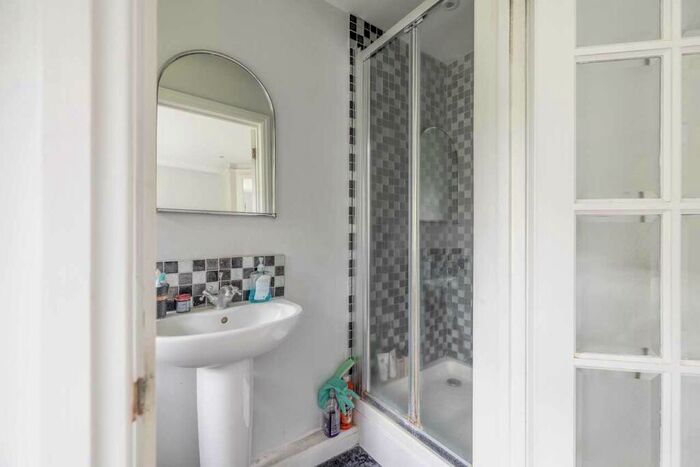 5 Bedroom Detached House To Rent In Ellis Avenue, Chalfont St Peter, SL9