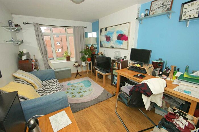 1 Bedroom Flat To Rent In Kendal Bank, Leeds, LS3