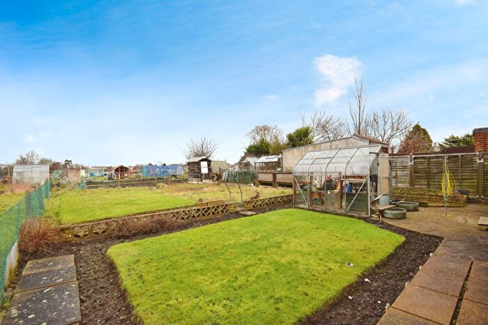 2 Bedroom Bungalow For Sale In Aylestone Lane, Wigston, Leicestershire, LE18