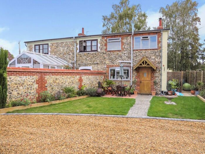 2 Bedroom Cottage For Sale In South Green, Mattishall, Dereham, NR20