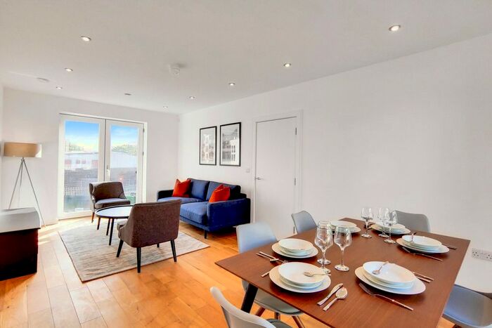 3 Bedroom Flat To Rent In Britannia Building, Prospect Row, London, E15