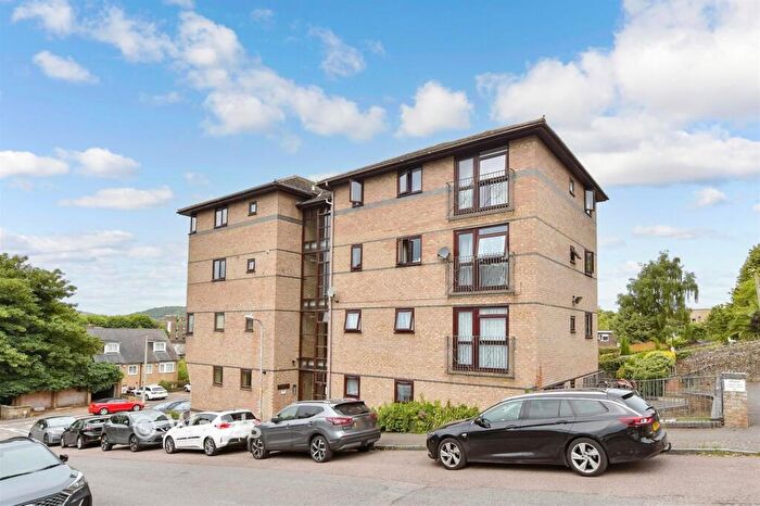 1 Bedroom Duplex For Sale In Harold Street, Dover, Kent, CT16