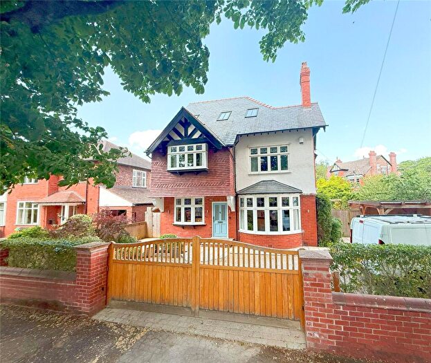4 Bedroom Detached House For Sale In Oakfield Road, Didsbury Village, M20