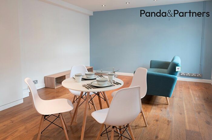 1 Bedroom Flat To Rent In Paramount Court, University Street, London, WC1E