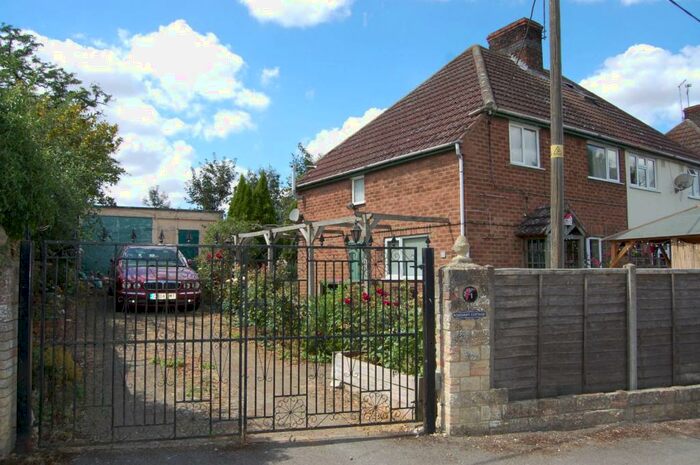 3 Bedroom Semi-Detached House For Sale In Georges Lane, Long Buckby, Northampton, NN6