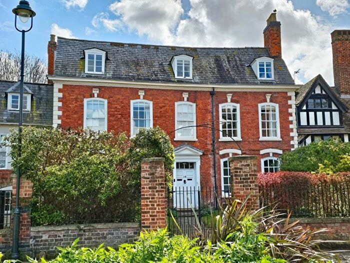 2 Bedroom Maisonette To Rent In College Green, Gloucester, GL1