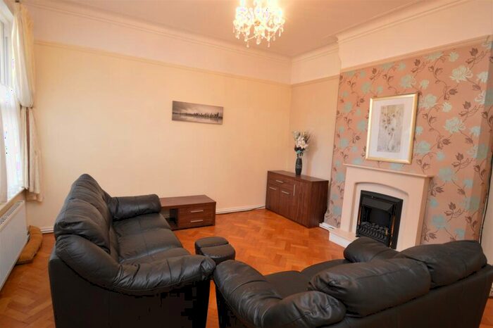 1 Bedroom Apartment To Rent In Magdala Road, Nottingham, NG3