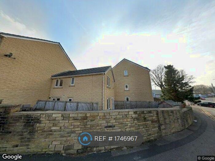 2 Bedroom End Of Terrace House To Rent In Old Glenaire Court, Baildon, Shipley, BD17