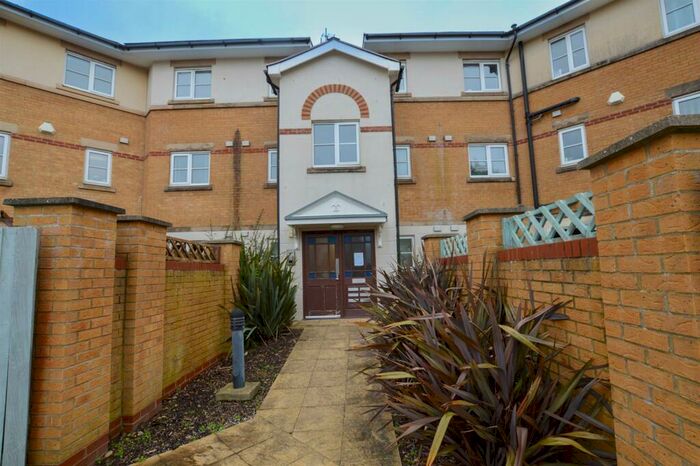 2 Bedroom Flat To Rent In Eugene Way, Eastbourne, BN23