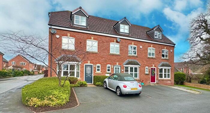 4 Bedroom Detached House For Sale In Llys Onnen, Llandudno Junction, LL31