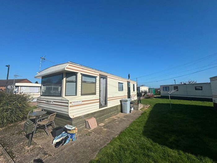 2 Bedroom Park Home To Rent In Harrow Lane, Boughton, Newark, NG22