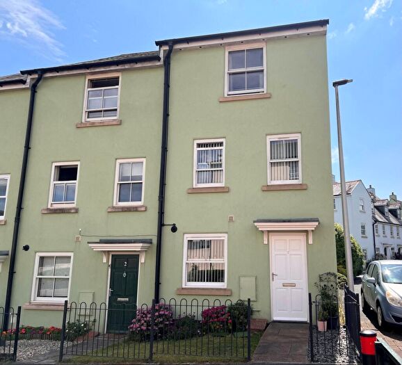 4 Bedroom End Of Terrace House For Sale In Parks Drive, Plymouth, Devon, PL9
