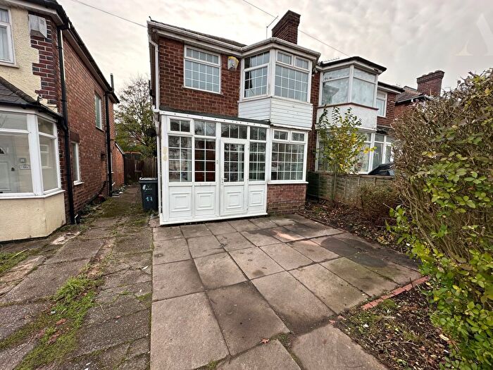 3 Bedroom Semi-Detached House To Rent In Ermington Crescent, Birmingham, West Midlands, B36