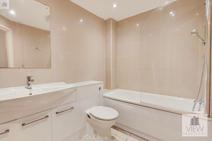 2 Bedroom Flat To Rent In Chicksand Street, London, E1