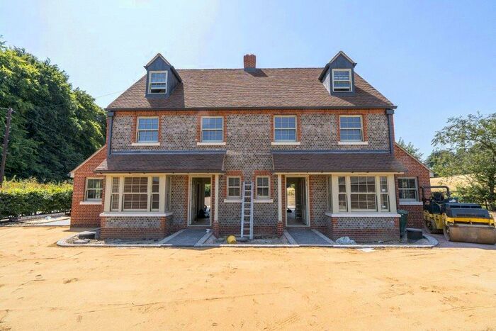 4 Bedroom Semi-Detached House To Rent In Bottom House Farm Lane, Chalfont St. Giles, HP8