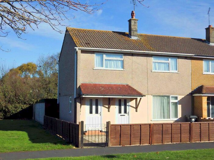 3 Bedroom Semi-Detached House To Rent In Oakford Walk, Swindon, Wiltshire SN3