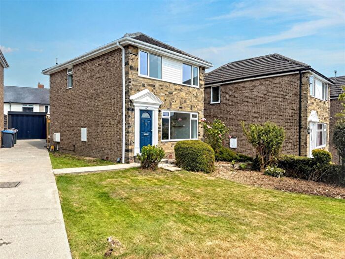 3 Bedroom Detached House For Sale In Cornwall Avenue, Silsden, BD20