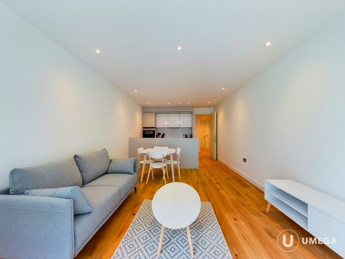 2 Bedroom Flat To Rent In Simpson Loan, Quartermile, Edinburgh, EH3