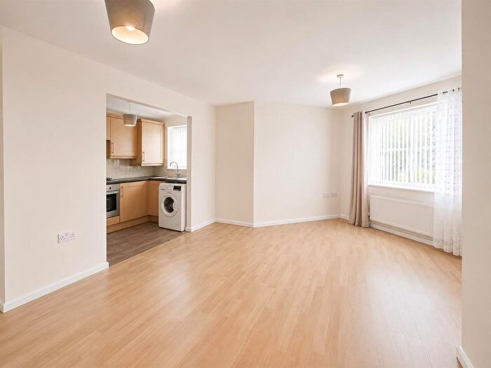 2 Bedroom Flat For Sale In Royal Drive, Preston, PR2