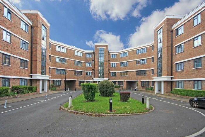 2 Bedroom Flat To Rent In Kingsbridge Avenue, London, W3