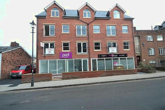 3 Bedroom Flat To Rent In Shaw Road, Stockport, SK4