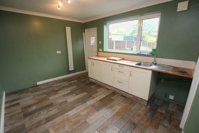 3 Bedroom End Of Terrace House For Sale In Groveside, Henlow, SG16