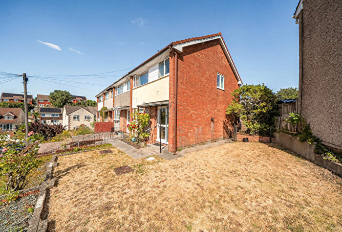 3 Bedroom End Of Terrace House For Sale In Dundridge Gardens, Bristol, Somerset, BS5