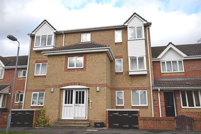 1 Bedroom Flat To Rent In Barnum Court, Swindon, SN2