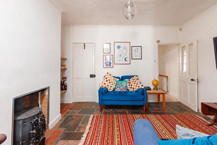 3 Bedroom Terraced House For Sale In Victoria Place, Bedminster, BS3