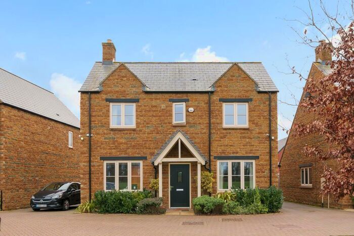 4 Bedroom Detached House To Rent In Banbury, Oxfordshire, OX16