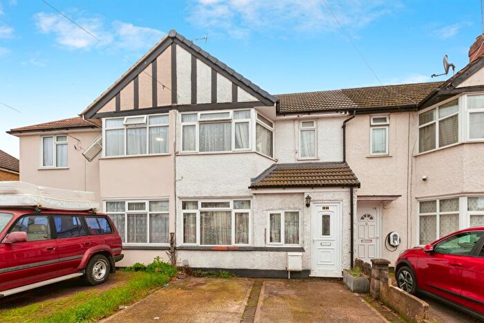 2 Bedroom Terraced House For Sale In Mundesley Spur, Slough, SL1