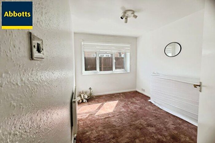 3 Bedroom Bungalow To Rent In Chignal Road, Chelmsford, CM1