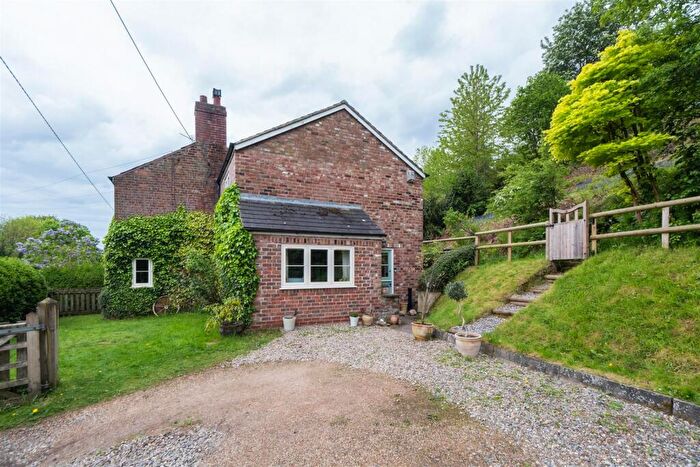 3 Bedroom Semi-Detached House For Sale In Wallerscote Road, Weaverham, CW8