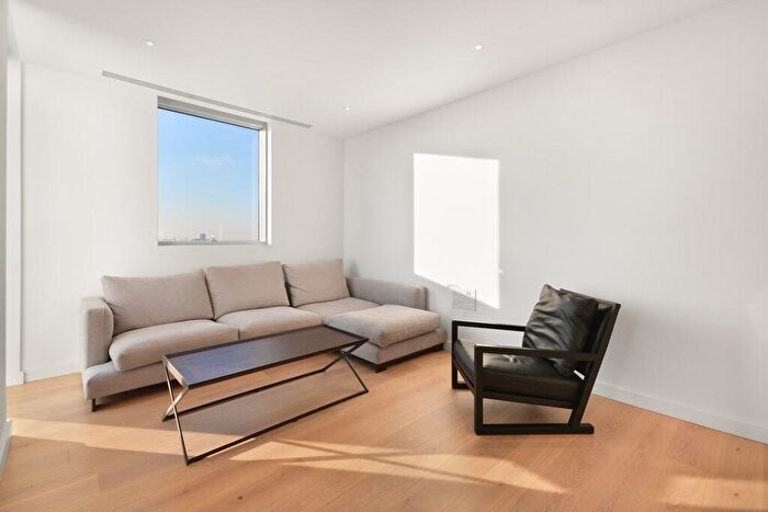 2 Bedroom Apartment To Rent In City Road London, EC1V