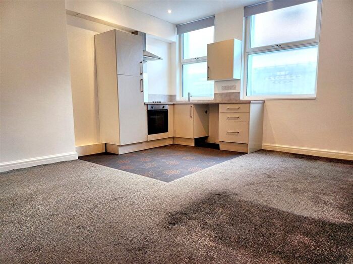 1 Bedroom Flat To Rent In Warrington Street, Ashton-Under-Lyne, OL6