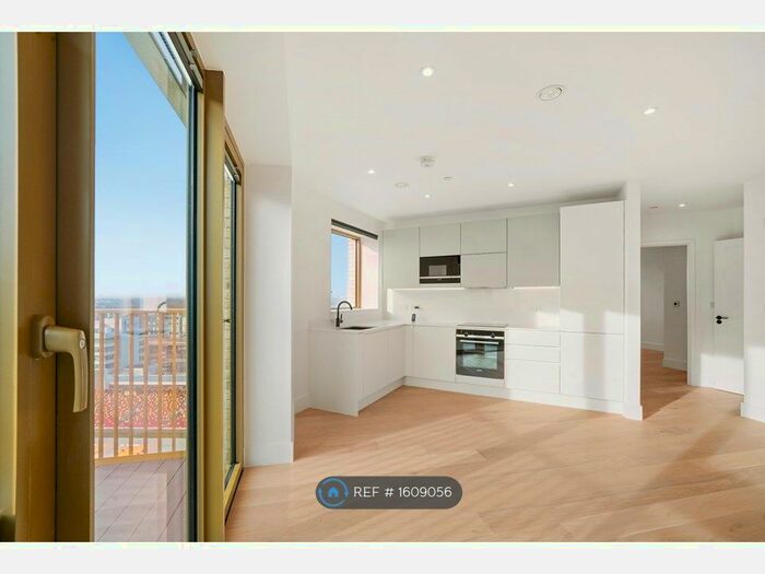 2 Bedroom Flat To Rent In Jasmine House, Brentford, TW8