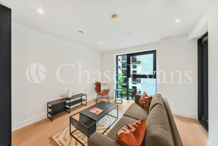 1 Bedroom Apartment To Rent In Hawksbury Heights, Park & Sayer, Elephant And Castle, SE17