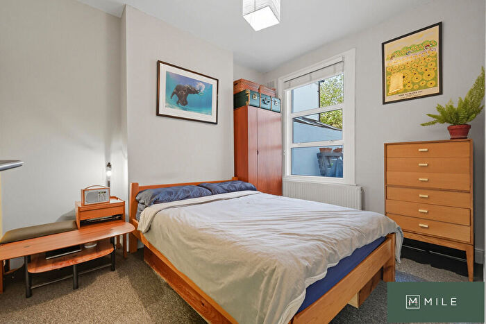1 Bedroom Flat For Sale In Earlsmead Road, London, NW10