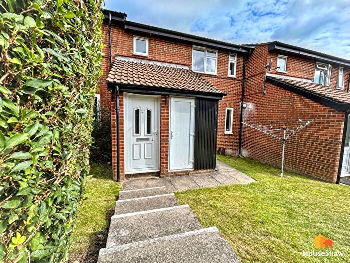 Studio For Sale In Bevelwood Gardens, High Wycombe, HP12