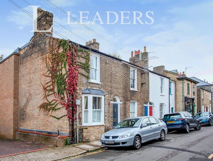 2 Bedroom Town House To Rent In James Street, Cambridge, CB1