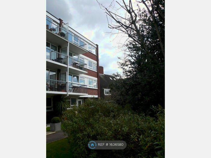 2 Bedroom Flat To Rent In Wandsworth (Putney Borders), Wandsworth (Putney Borders), SW18