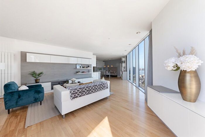 3 Bedroom Flat For Sale In Vertex Tower, Harmony Place, London, SE8