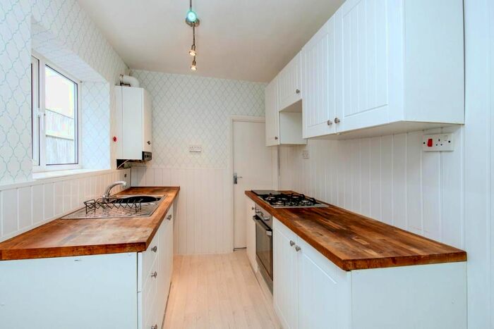 4 Bedroom Flat To Rent In South View Road, Grays, RM20