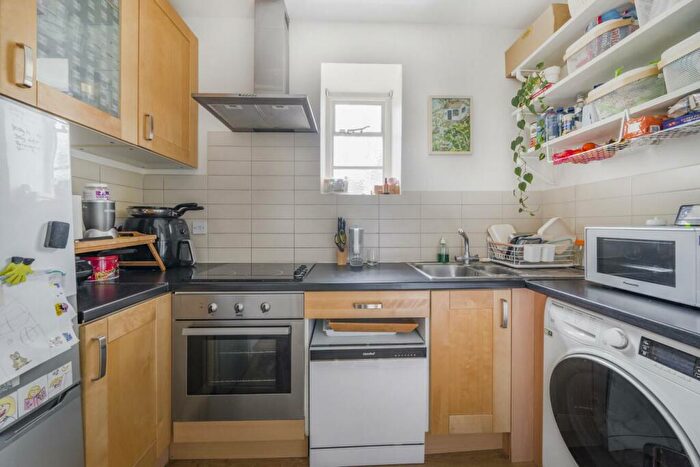 2 Bedroom Flat For Sale In Haverstock Hill, Belsize Park, NW3