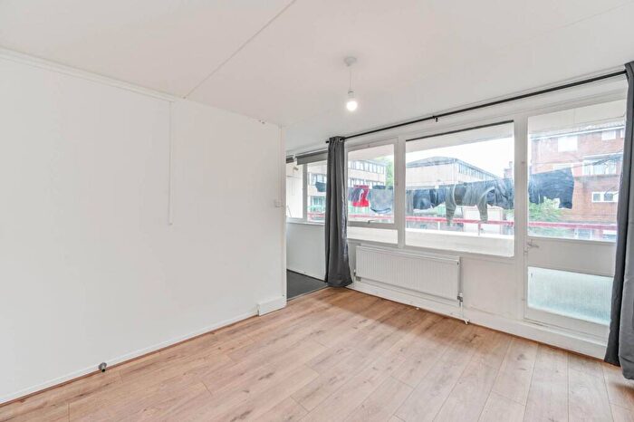 5 Bedroom Flat To Rent In Beaconsfield Road, Elephant And Castle, London, SE17