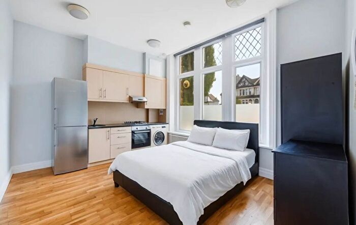 1 Bedroom Studio To Rent In Uxbridge Road, London, W3