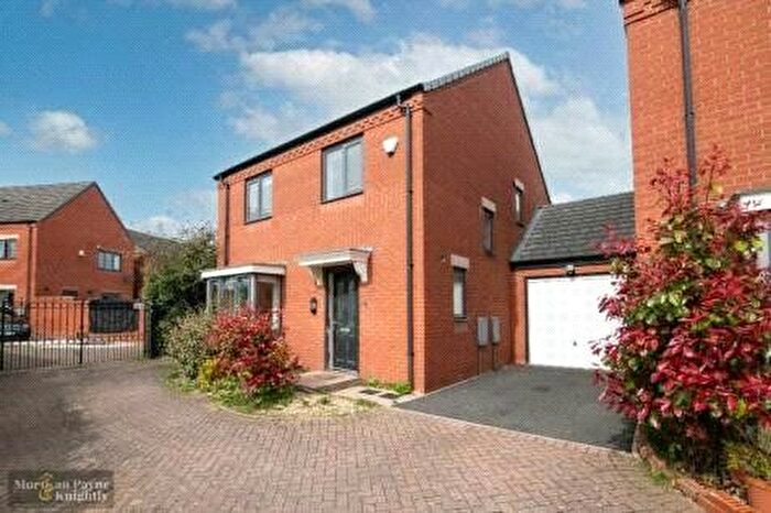 4 Bedroom Detached House For Sale In Hendon Avenue, Wolverhampton, West Midlands, WV2