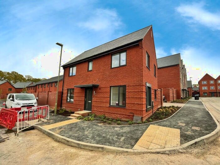 3 Bedroom Semi-Detached House To Rent In Bedlams Close, Whiteley, PO15